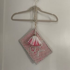 Lilly Pulitzer clutch used only once